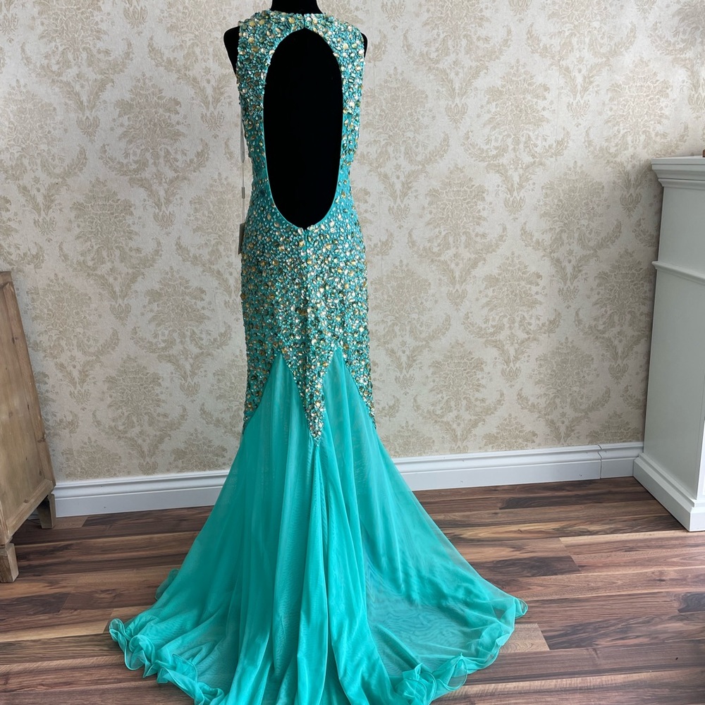 BNWT Jasz Couture gown - Picture 5 of 11